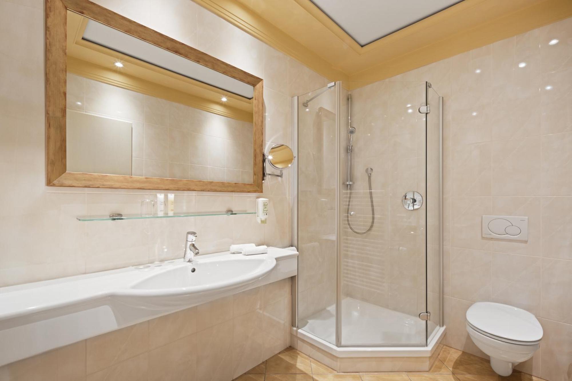 Hotel Dreifluessehof Gaestehaus パッサウ エクステリア 写真