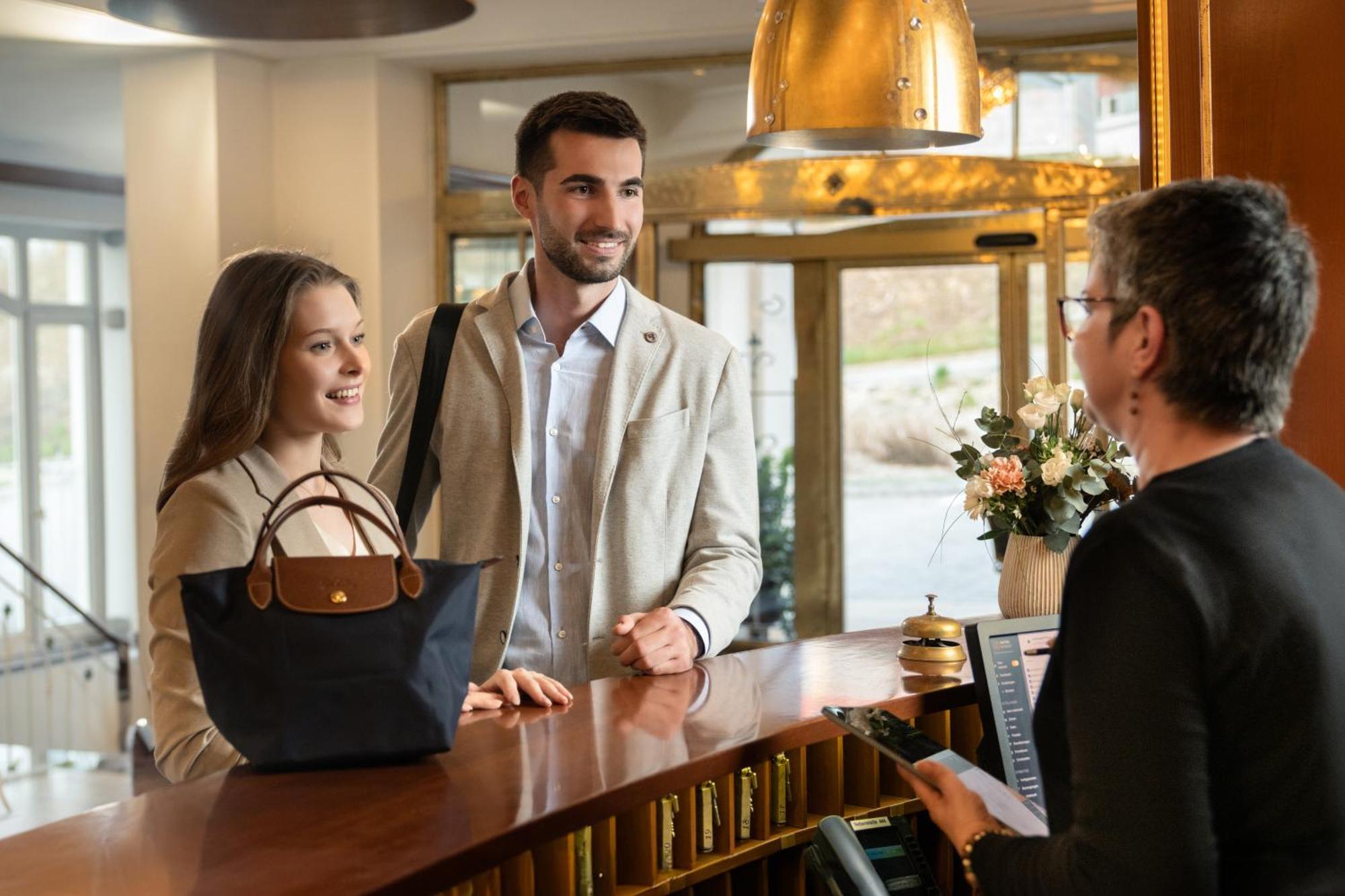 Hotel Dreifluessehof Gaestehaus パッサウ エクステリア 写真